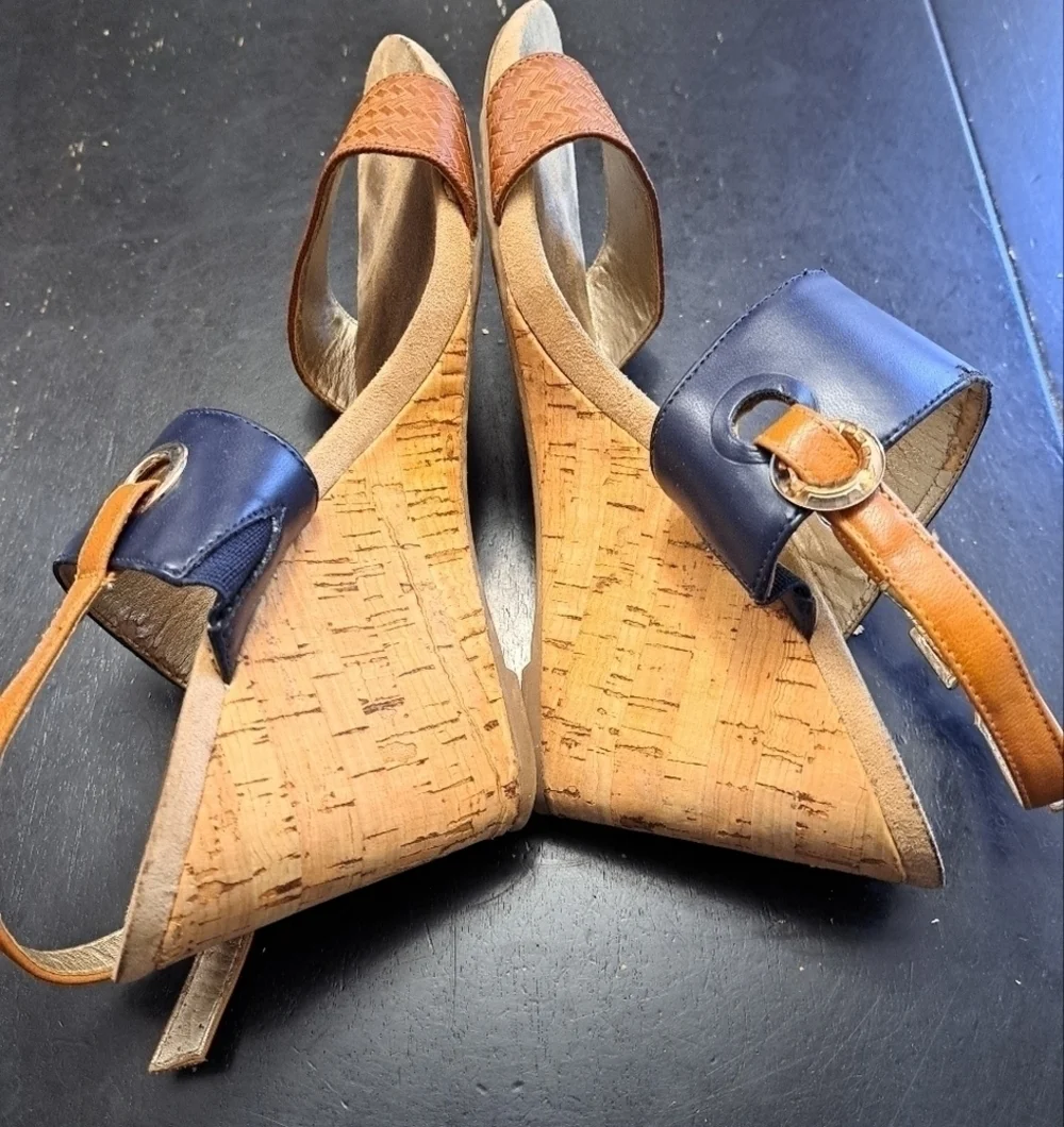 Anne Klein Iflex Atkaye  Cork Wedge Sandal